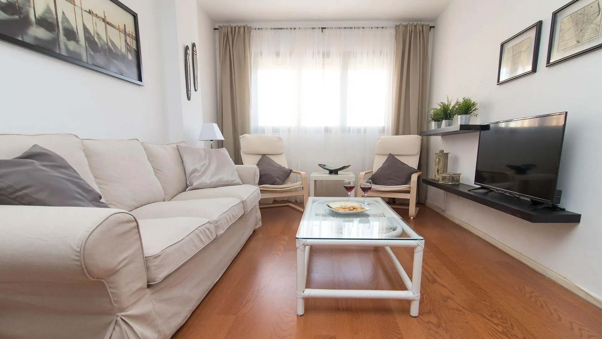 Stunning 3 Bedrooms Apartment Málaga