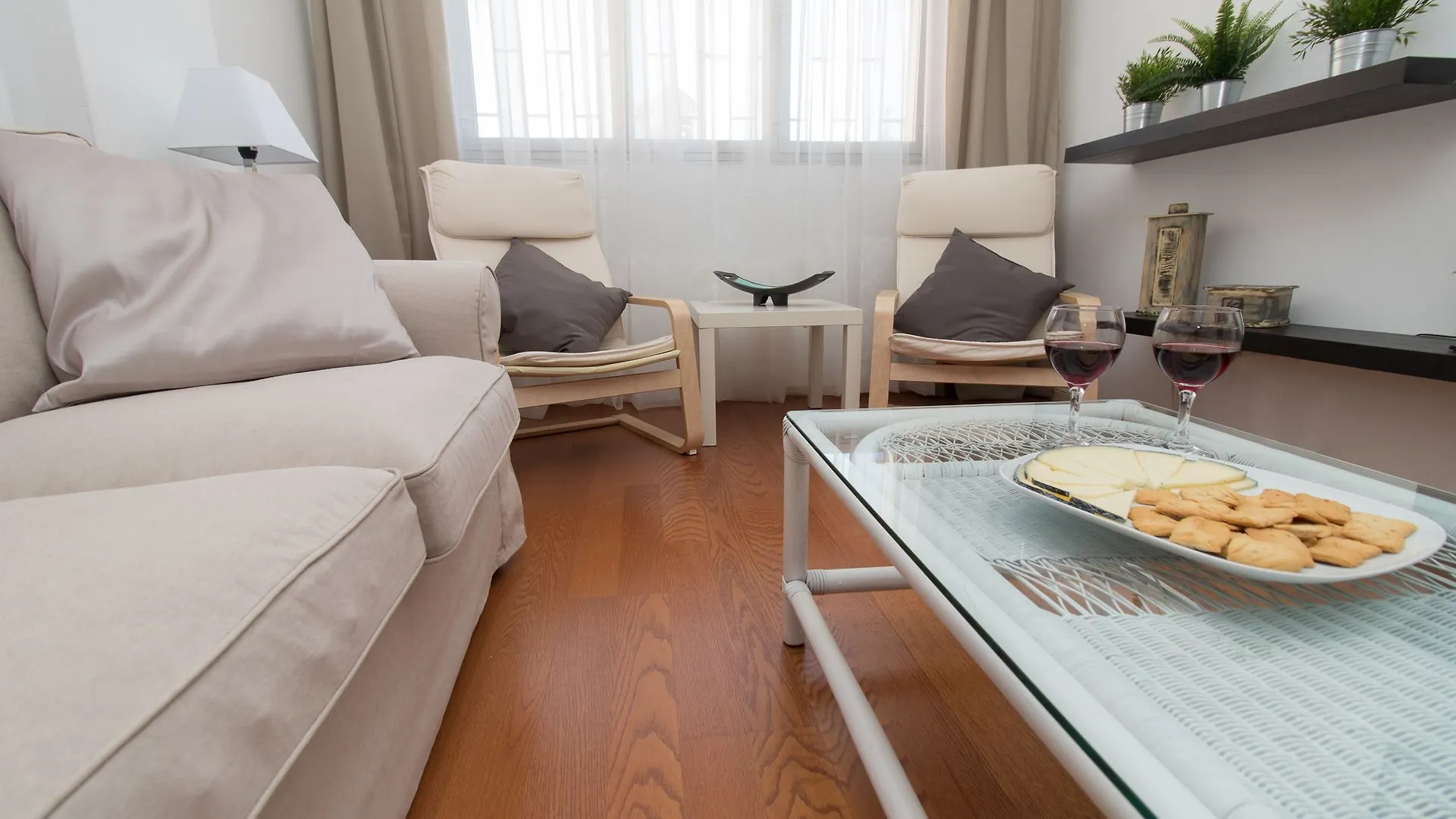 Stunning 3 Bedrooms Apartment Málaga