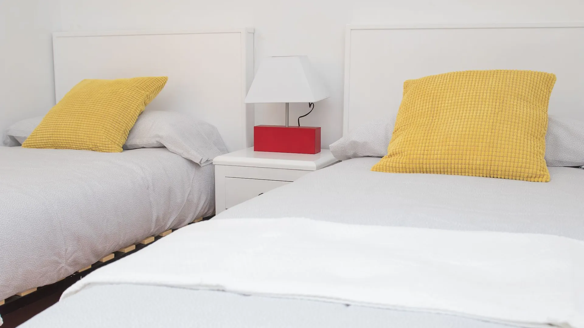 Stunning 3 Bedrooms Apartment Màlaga